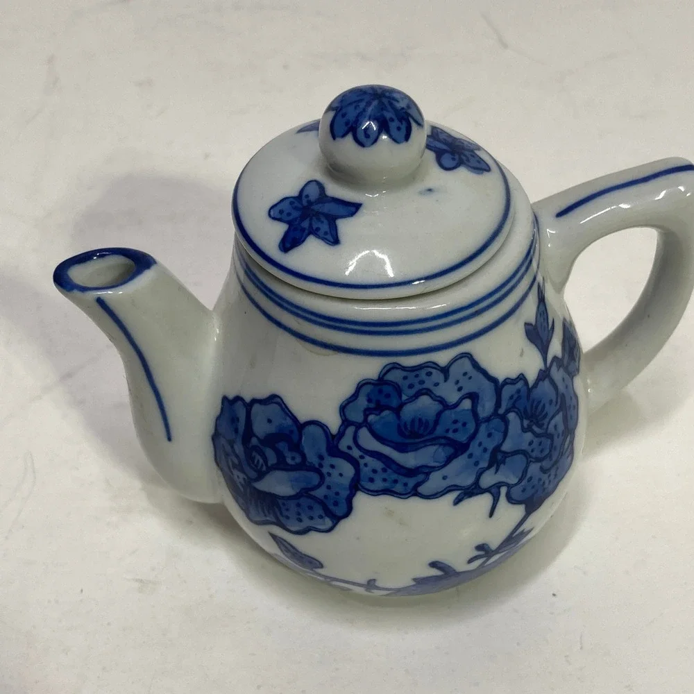 April Cornell measurements teapot
